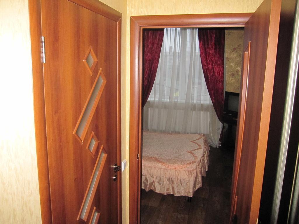 Jaguar Hotel Complex Charkov Kamer foto