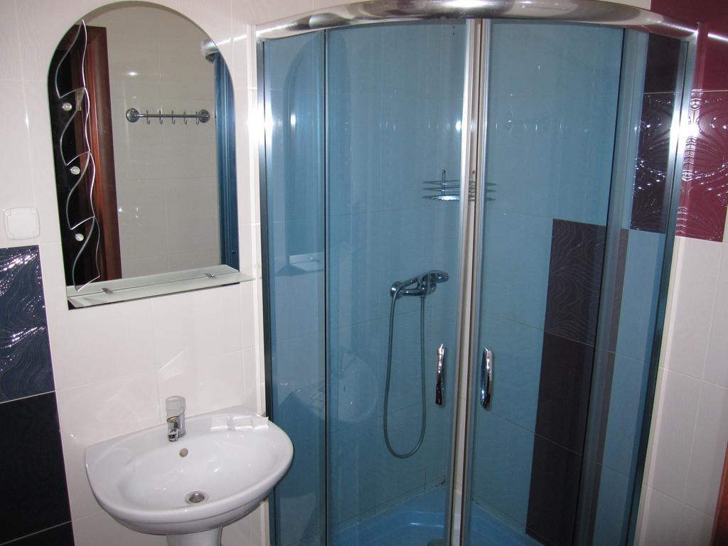 Jaguar Hotel Complex Charkov Kamer foto